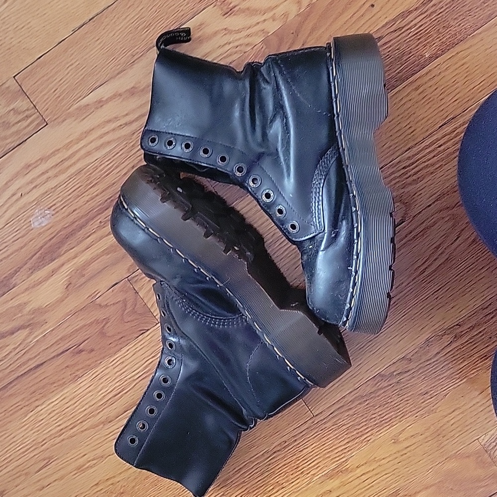 Vintage Dr. Marten combat boots size EU 40